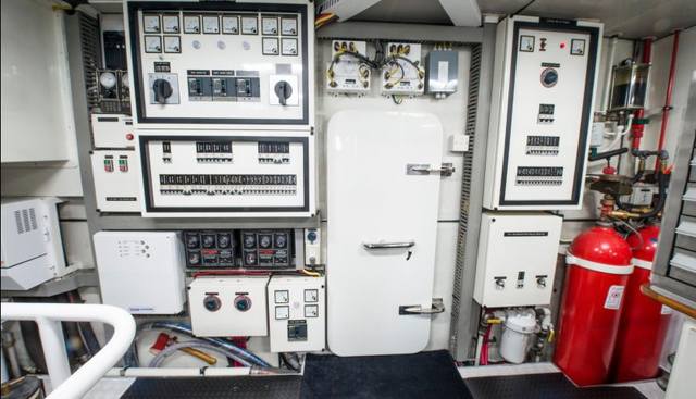 FOOTLOOSE yacht for sale 60