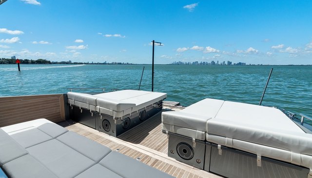 PURA VIDA yacht for sale 25