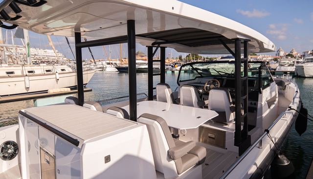 SEAS THE GREY yacht for sale 12