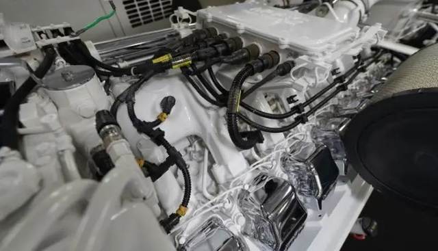 Seahawk yacht for sale 290