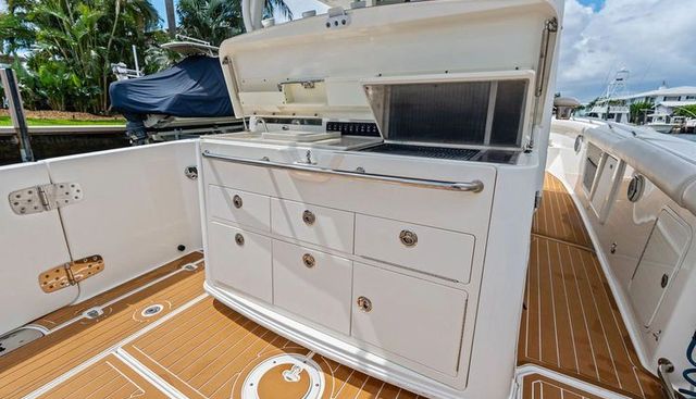 Power Play yacht for sale 18