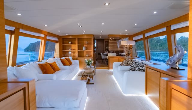HUMMINGBIRD yacht for sale 27