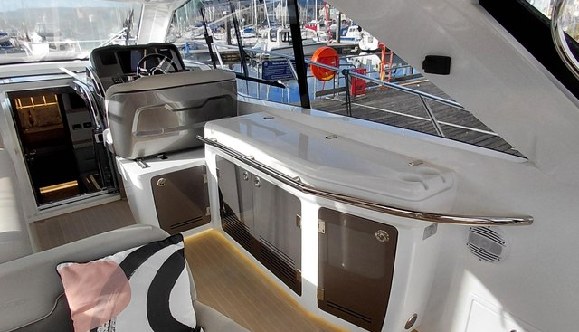 noname yacht for sale 13