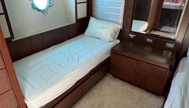 V&V yacht for sale 35