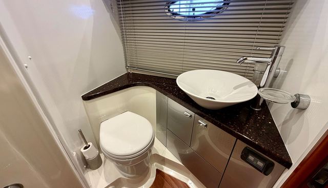 AYLA yacht for sale 32