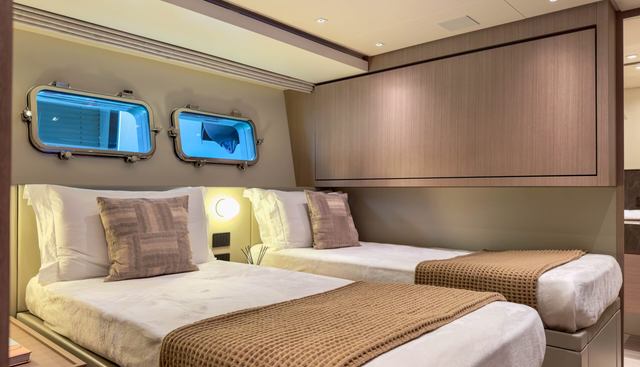 SL90A yacht for sale 42