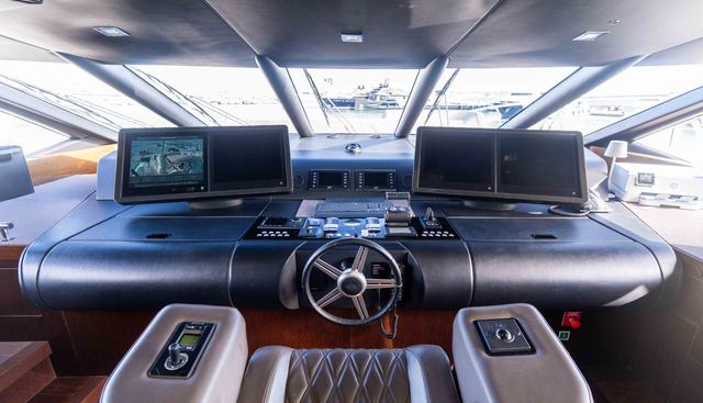 KING POWER yacht for sale 34