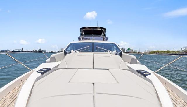 MANHATTAN 68 yacht for sale 8