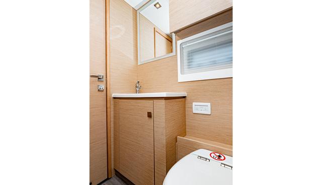 Libert'e yacht for sale 40