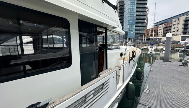 Roma yacht for sale 14