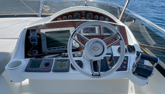 JUNIOR yacht for sale 14
