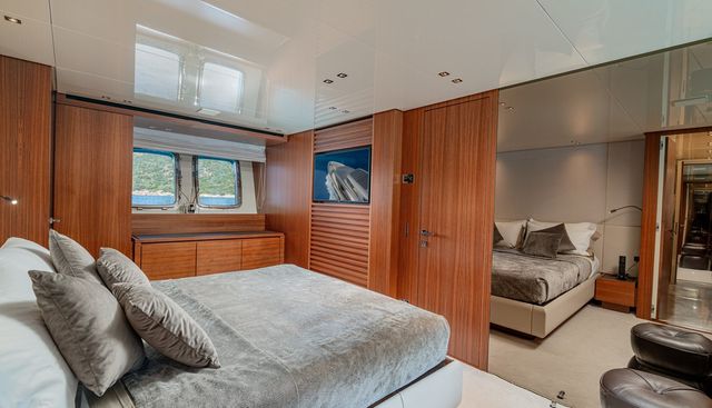 SANLORENZO SX 88 M&M yacht for sale 18