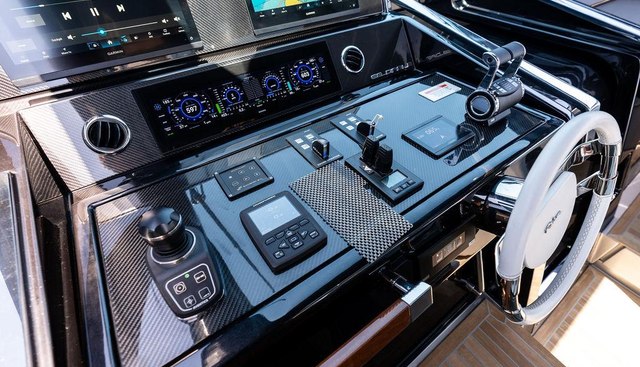 CLUB T yacht for sale 99