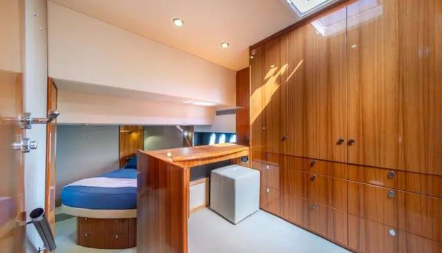 Escape yacht for sale 23