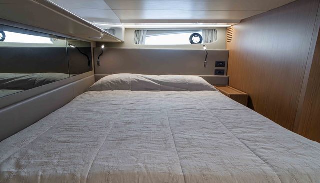 MADAME yacht for sale 18
