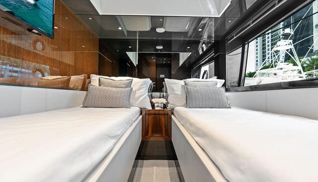 CLUB T yacht for sale 49