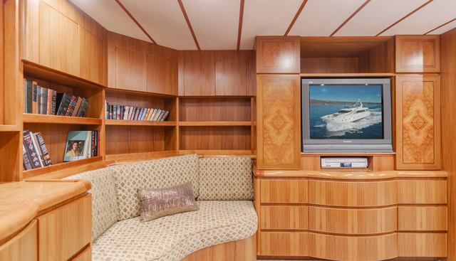 Money Cat yacht for sale 23