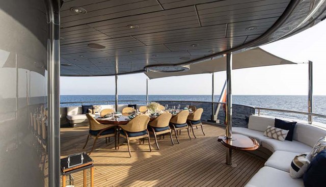 VIBRANCE yacht for sale 32