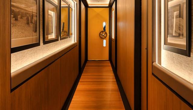 Akula yacht for sale 13