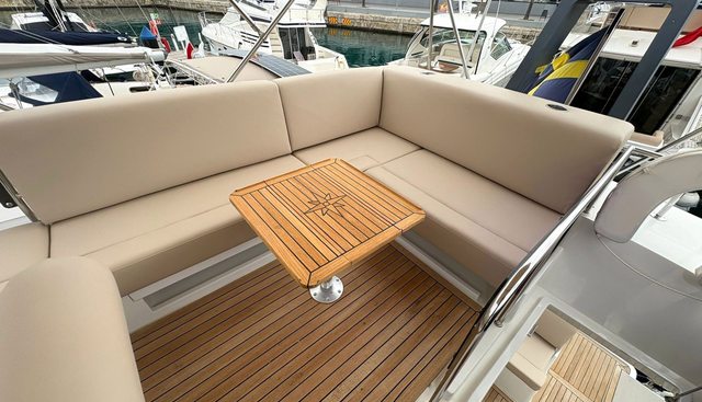 F380 yacht for sale 5