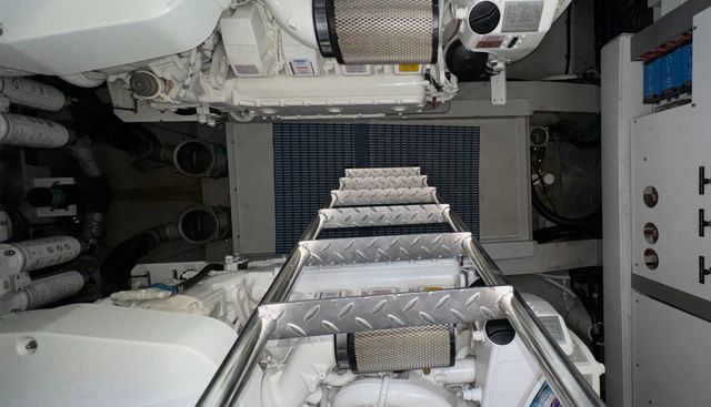 ELU yacht for sale 24