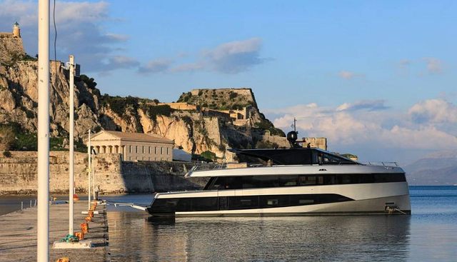 Carat yacht for sale 28