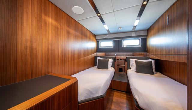 PLAYA yacht for sale 14