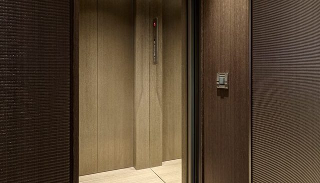 VANISH yacht for sale 25