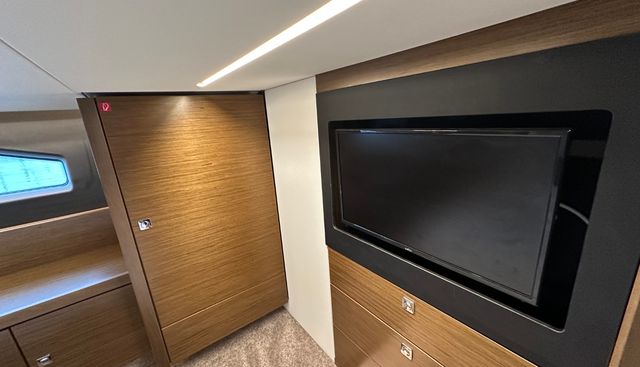 Swysh yacht for sale 37