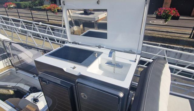 ALOUISE yacht for sale 47