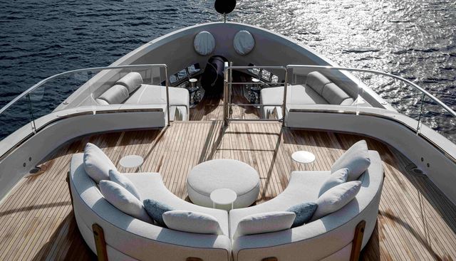 UNIQUE S yacht for sale 14
