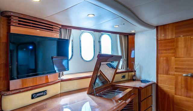 TO LIFE! yacht for sale 40