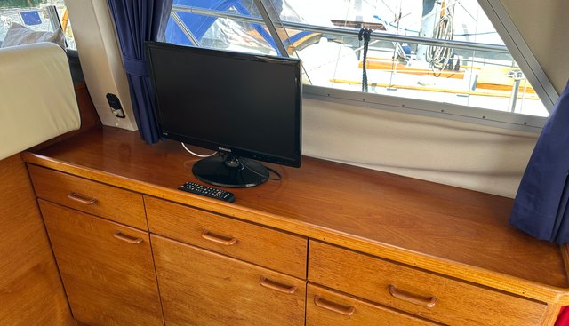 Crystal Blue yacht for sale 19