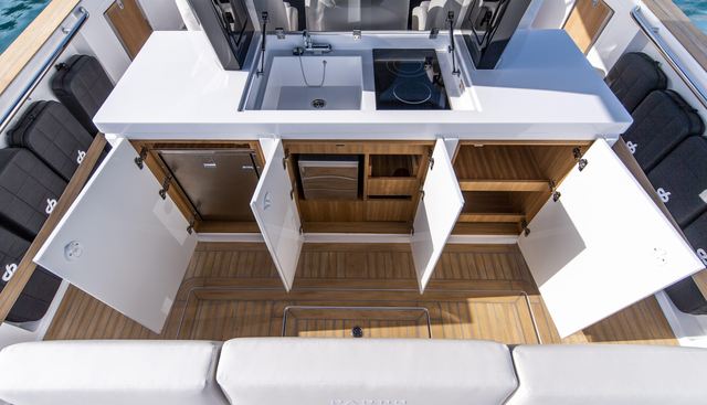 noname yacht for sale 30
