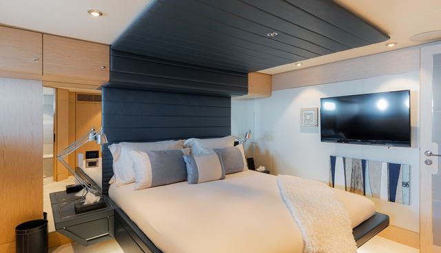 RENEGADE yacht for sale 35