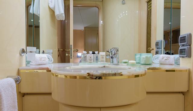 CD TWO yacht for sale 13