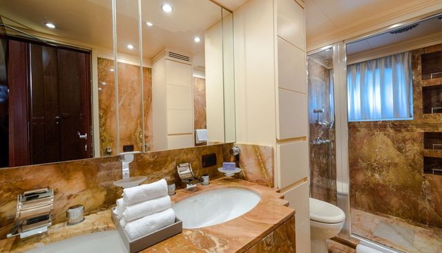 Holiday yacht for sale 29