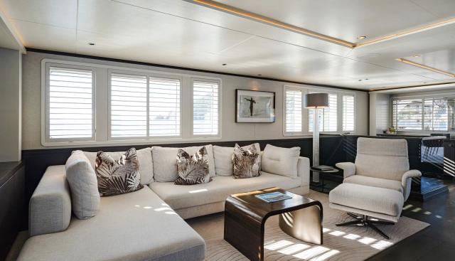Emerald yacht for sale 9