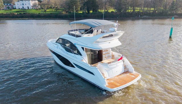 F50235 yacht for sale 20