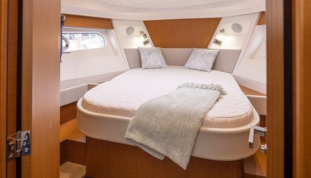 Cheers yacht for sale 38