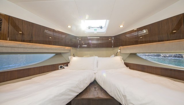 Fairline Targa 45 yacht for sale 19