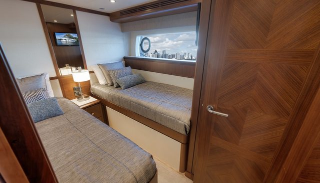 Live Mas yacht for sale 34