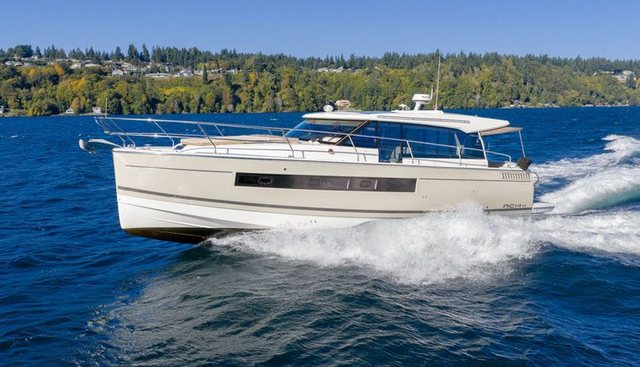 Bee's Knees yacht for sale 2