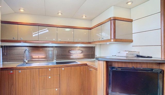 BIRDY 6 yacht for sale 27