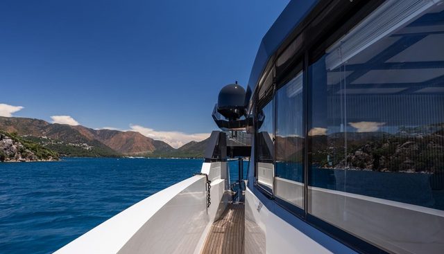 ARCADIA SHERPA 80 XL LA CREME yacht for sale 13
