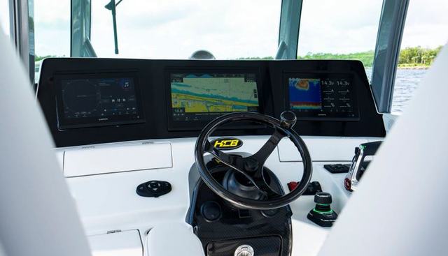 42 Lujo yacht for sale 28