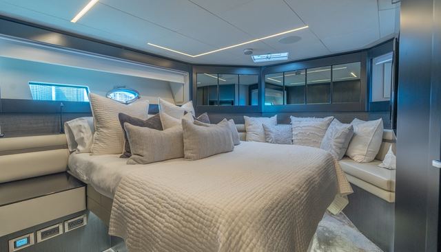 VINTAGE yacht for sale 32