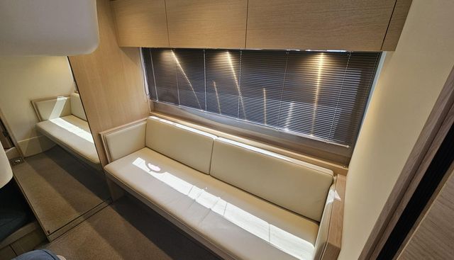 Bozzie yacht for sale 64