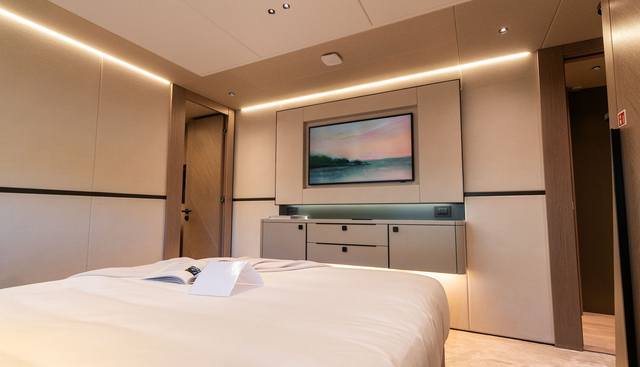 FAMILY SPIRIT yacht for sale 47