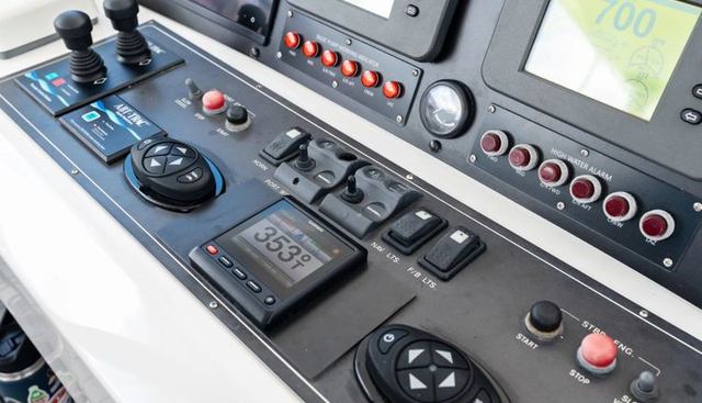 Aleniel yacht for sale 32